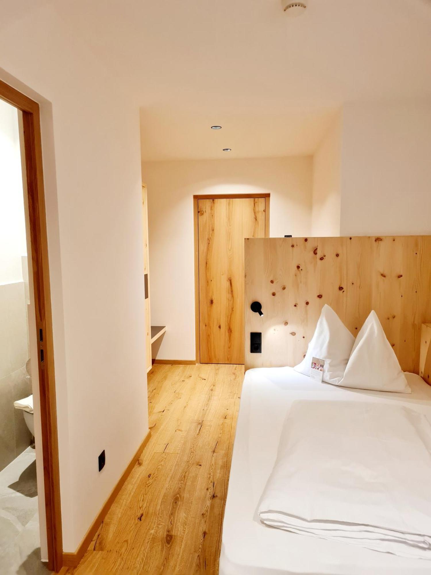 Hotel Schmuckhof Кьюза Номер фото